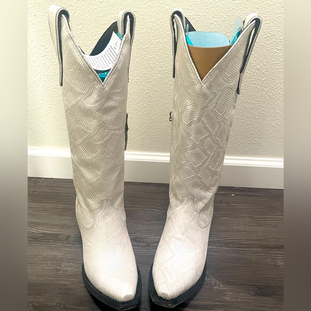 Lane Boots - New
Lane Boots - Smokeshow Blizzard